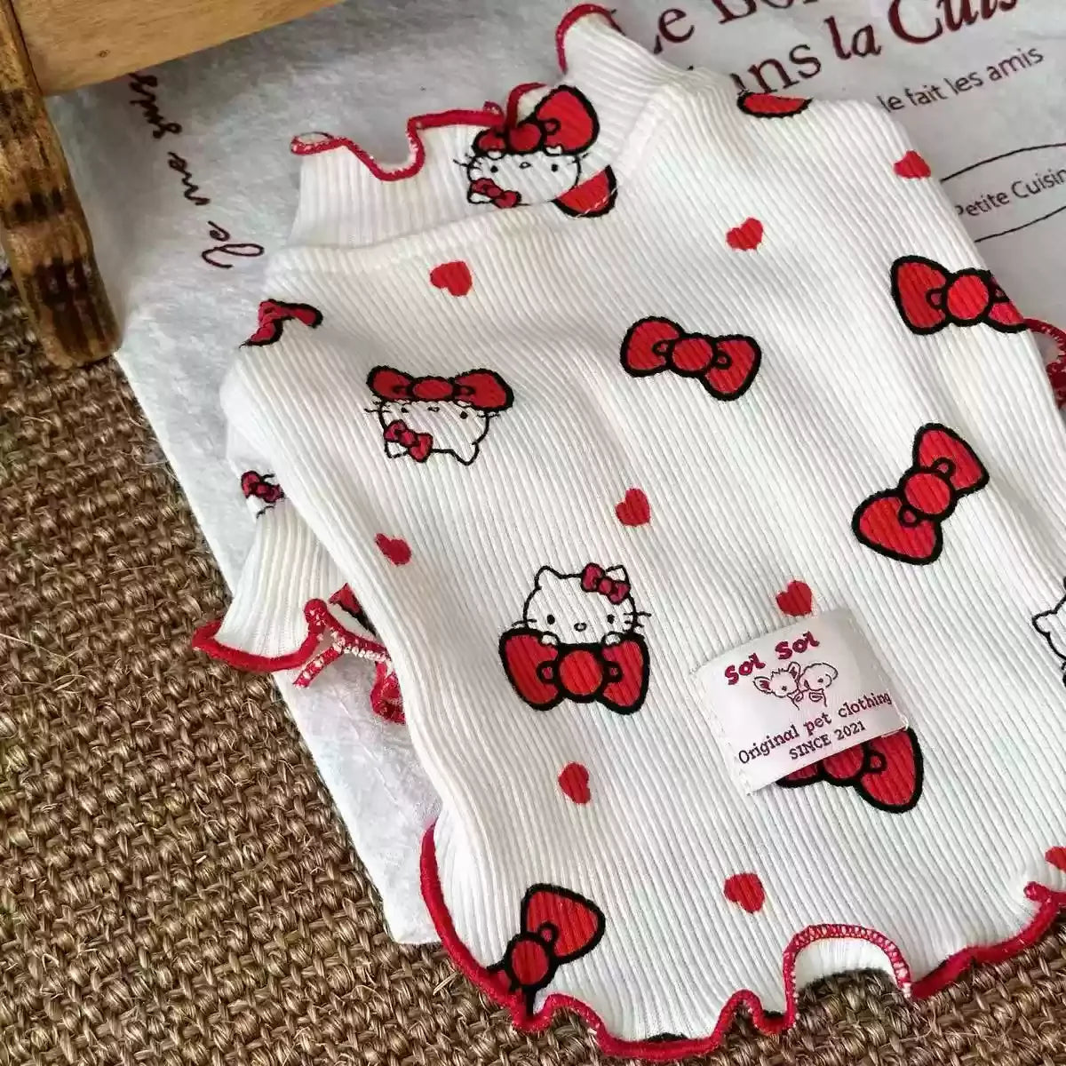 2025 New Pet Clothes Disney Kt Cat Pet Cats And Dogs Anti-Shedding Breathable Cute Bubble Sleeve Shih Tzu Cute Pet Clothes